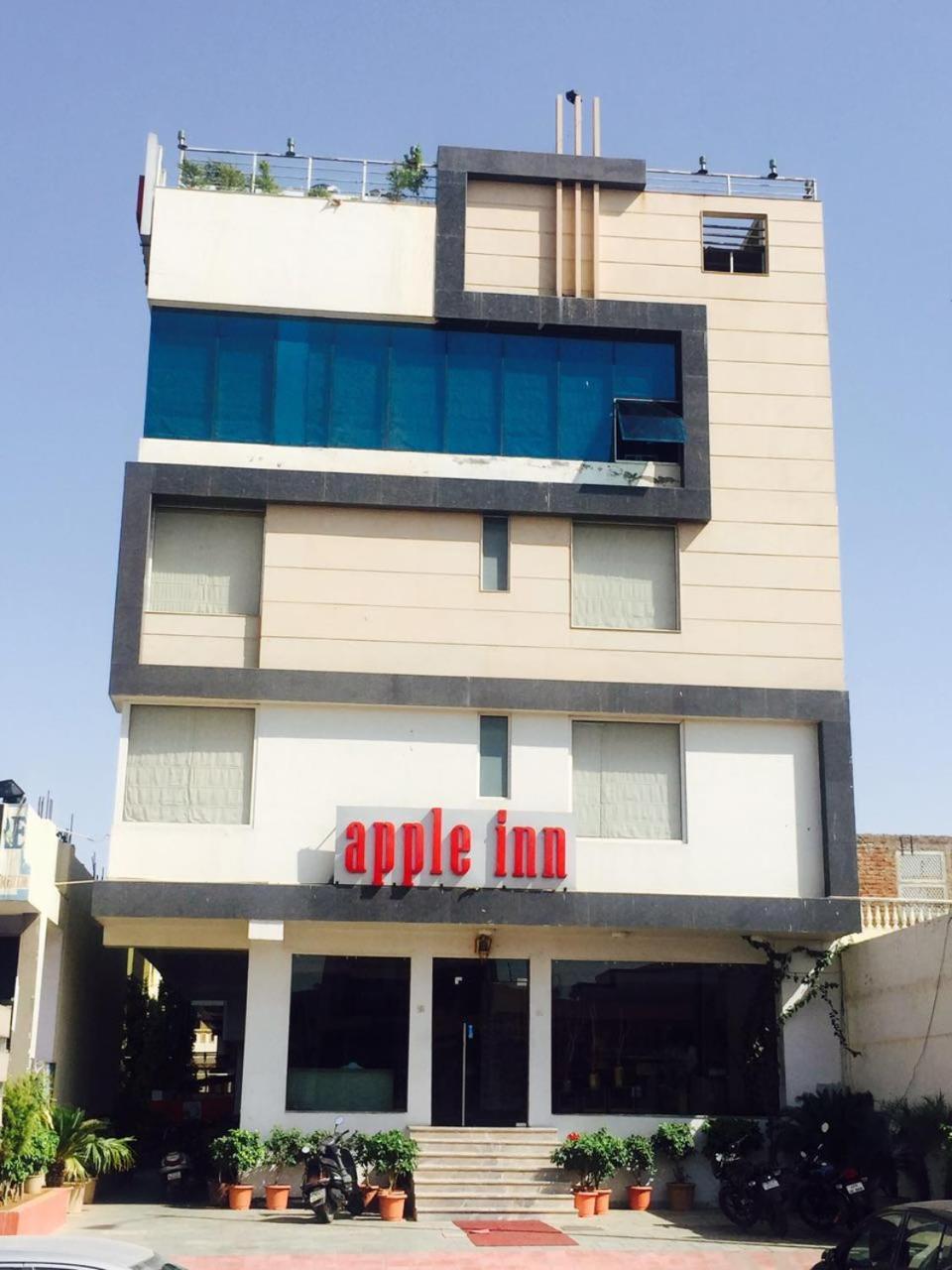 Tgi Apple Inn Τζαϊπούρ Εξωτερικό φωτογραφία