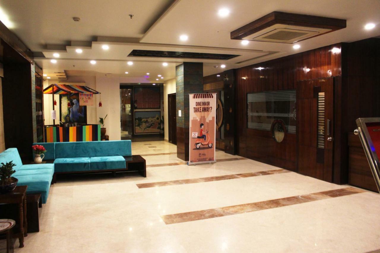 Tgi Apple Inn Τζαϊπούρ Εξωτερικό φωτογραφία