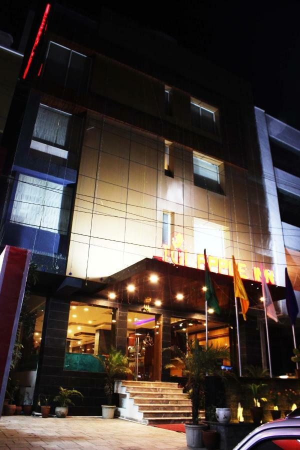 Tgi Apple Inn Τζαϊπούρ Εξωτερικό φωτογραφία